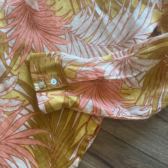 Tahari linen oversized button-up shirt tropical print - Picture 10 of 10